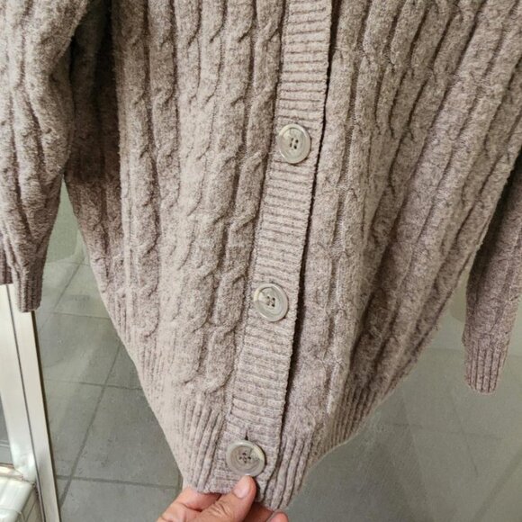 H&M Cable Knit Oversized Button Up Tan Color Cardigan Sweater Wool Blend Size M - Picture 3 of 9